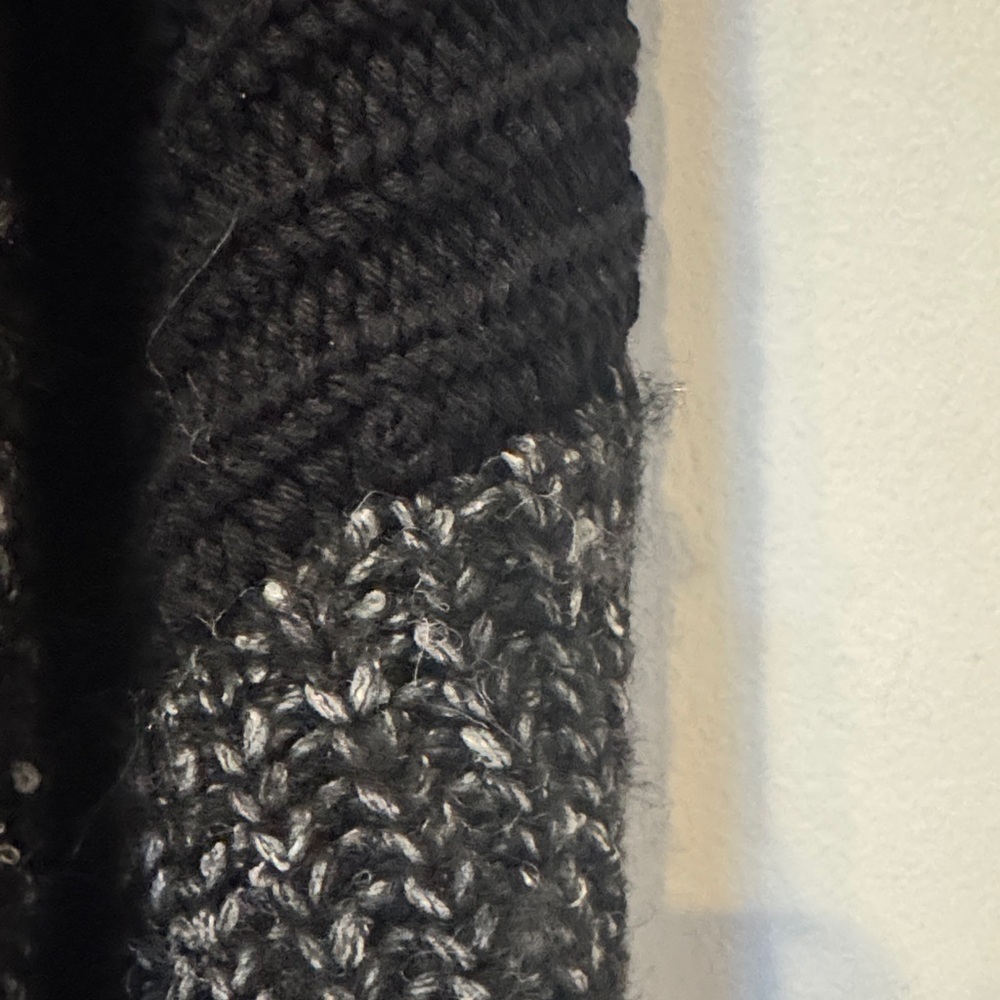 Varley Willard 2.0 Black and Charcoal Marled Half-Zip Sweater Medium NWT - Picture 9 of 9